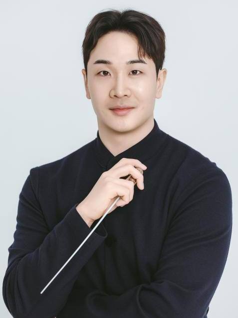 지휘자 김산